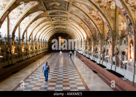 Germania Baviera Monaco di Baviera La Sala Antiquarium presso il Residenzmuseum Foto Stock