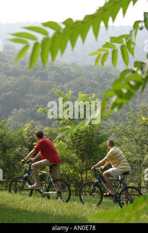 Alabama Madison County, Huntsville, Land Trust Bike e sentieri escursionistici, ciclismo, escursionisti, ricreazione, natura, naturale, alberi, visitatori viaggi tour touri Foto Stock