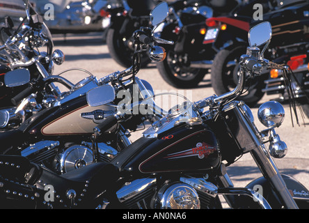 Daytona Beach Florida fl bike week linea di motociclette Harley Davidsons Foto Stock