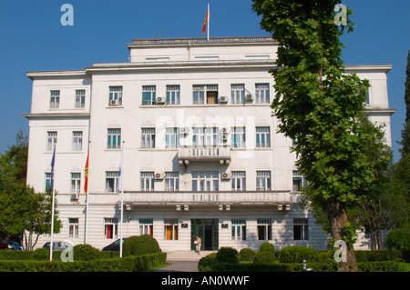 La costruzione del gruppo comunale in Podgorica, Skupstina Opstine. Podgorica capitale. Montenegro, Balcani, Europa. Foto Stock