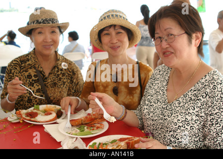 Miami Florida,Bayfront Park,Hong Kong Dragon Boat Race Festival,festival,celebrazione,fiera,etnico,evento,comunità,vicino,Asian Asian Asian Asian Asian etnia immigra Foto Stock