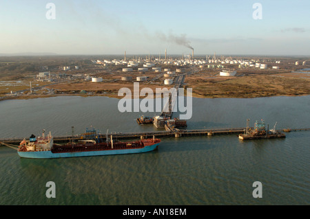 Fawley raffineria di petrolio in Southampton Inghilterra Foto Stock