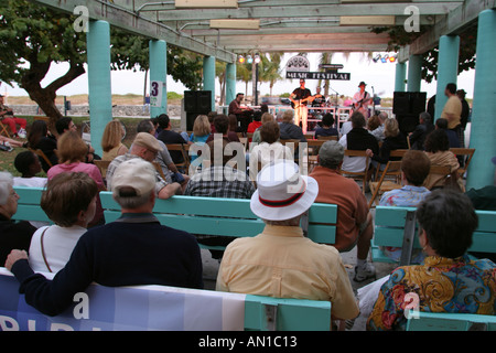 Miami Beach Florida, fine settimana Art Deco, evento, festival, festa dell'architettura, fiera, South Beach, Ocean Drive, intrattenimento dal vivo, spettacolo, Sho Foto Stock