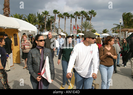 Miami Beach Florida, 73rd Street e Collins Avenue, Miami Beach, sabbia, surf, Festival of the Arts, venditore venditori venditori venditori, bancarelle stand commerciante Foto Stock