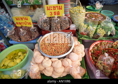 Thailandia, Bangkok, tipico cibo di strada Display di stallo Foto Stock
