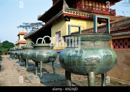 La Cittadella / Imperial Palace / Bronzo urne dinastici, tonalità, Vietnam Foto Stock