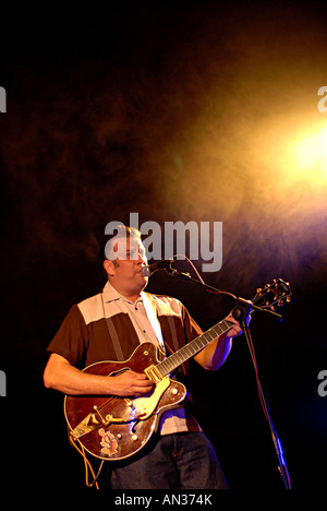 Pic martin phelps 15 04 06 chippenham Eddie Cochran festival all'Olimpiade di dave james del ansiosi castori Foto Stock