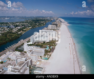 Miami Beach & skyline della città / Vista Aerea, Miami, Florida, Stati Uniti d'America Foto Stock