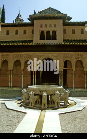 Patio de Los Leones, Alhambra di Granada, Spagna, Europa Foto Stock