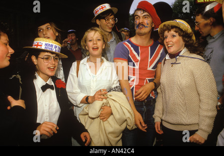 Concerti Promenade. Ultima notte delle Prom. Royal Albert Hall Londra. Patriottico fiero festival di musica goers, orgoglio di essere britannico anni '80 OMERO SYKES Foto Stock