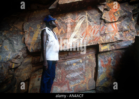 Novembre 1995 Darwin Territorio del Nord Australia Manyalaluk la comunità aborigena Foto Stock