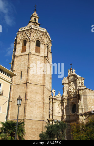 Campanile della cattedrale, Plaza de la Reina a Valencia nella Costa del Azahar, provincia di Valencia, Spagna Foto Stock