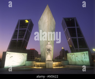 Spagna Madrid torri Kio Puerta de Europa Foto Stock