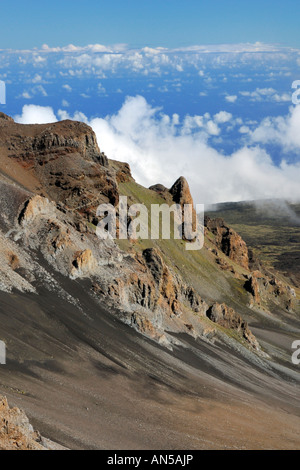 Vista la mattina da Puu Ula Ula (Red Hill si affacciano) nell'Haleakala National Park in Maui Hawaii USA Foto Stock