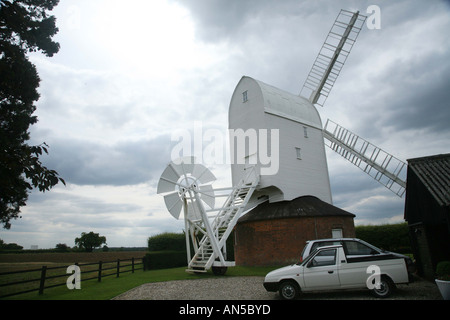 Aythorpe Rodeing Post Mill, Essex. Un mulino a vento costruito nel 1779. Foto Stock