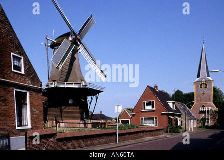 Mulino a vento Winsum Groningen village Holland Olanda Foto Stock