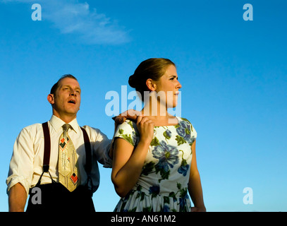 Il Ragroof Theatre Company Esecuzione al le correnti costiere Arts Festival 2006 Hastings East Sussex England Regno Unito Regno Unito Foto Stock