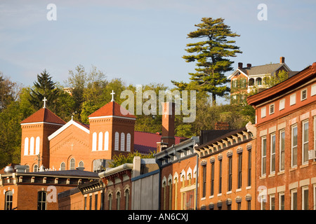 ILLINOIS Galena strada principale centro commerciale del distretto di mattina presto storici edifici in mattoni con negozi al dettaglio Foto Stock