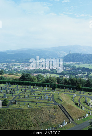 Vista del Monumento Wallace su Abbey Craig dal Castello di Stirling in Scozia UK Foto Stock