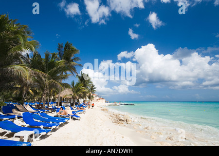 Spiaggia al di fuori del Riu Palace Mexico Hotel, Playacar, Playa del Carmen e Riviera Maya, la penisola dello Yucatan, Quintana Roo, Messico Foto Stock