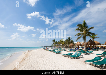 Spiaggia fuori Dreams Tulum Resort, Tulum Riviera Maya, la penisola dello Yucatan, Quintana Roo, Messico Foto Stock