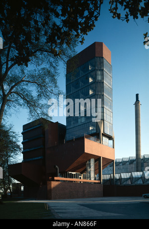 L'edificio di ingegneria presso l Università di Leicester, da James