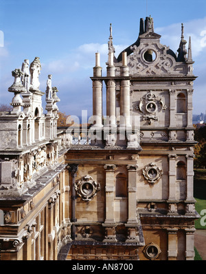 Wollaton Hall, Nottinghamshire, 1588. Roofscape. Architetto: Robert Smythson Foto Stock