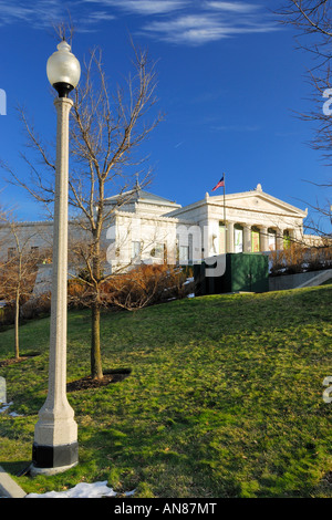 Famosa in tutto il mondo, John G. Shedd Aquarium si trova presso il lago Michigan sul lato sud del centro cittadino di Chicago in Illinois USA Foto Stock