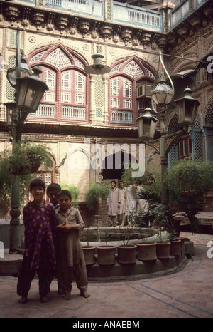 Il Pakistan NWFP Area tribale a Peshawar cortile Foto Stock