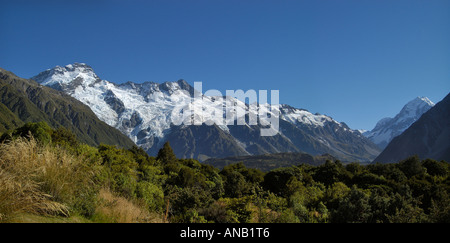 Sinistra mt.sefton e a destra mt.cook (3754m), il monte Cook nationalpark, Isola del Sud, Nuova Zelanda Foto Stock