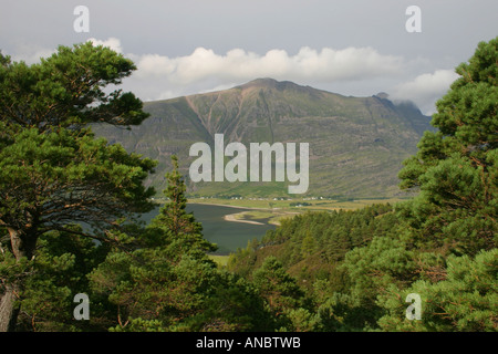 Liathach dal Ben Damh in Torridon area della Scozia Foto Stock