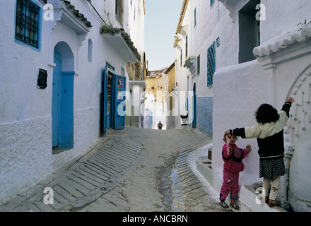 Bambini a Medina Chechaouen Marocco Foto Stock