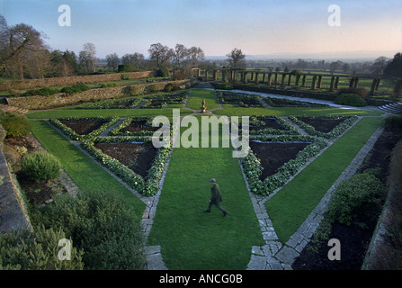 RE Gertrude Jekyll S I PIANI DI SEMINA scoperto in The Potting Shed A HESTERCOMBE House e giardini vicino a Taunton SOMERSET REGNO UNITO Foto Stock