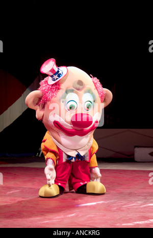 Gerry Cottles Circus clown nani gennaio 2008 al Crystal Palace di Londra Inghilterra REGNO UNITO Foto Stock