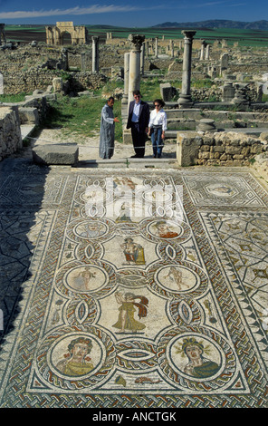 Mosaico di quattro stagioni alla casa di Dioniso a Volubilis Marocco Foto Stock