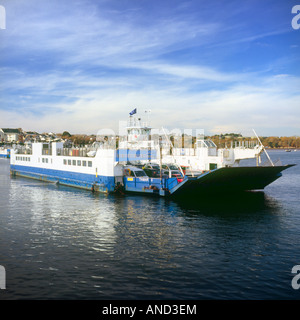 "Tamar II', una catena di tre traghetti che attraversano il fiume Tamar o Hamoaze tra Plymouth in Devon e Torpoint in Cornovaglia Foto Stock