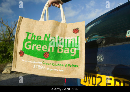 Un ecologico sacchetto utilizzato per la sostituzione dei sacchetti di plastica per lo shopping con Foto Stock