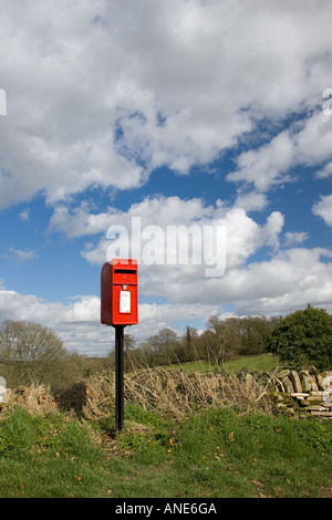 Postbox Burford in Cotswolds Regno Unito Foto Stock