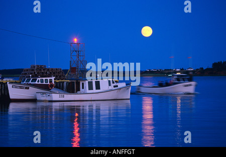 Luna piena sul Nord Rustico Harbour, Prince Edward Island, Canada Foto Stock