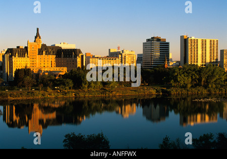 A sud del Fiume Saskatchewan e il Delta Bessborough hotel, Saskatoon, Saskatchewan, Canada Foto Stock