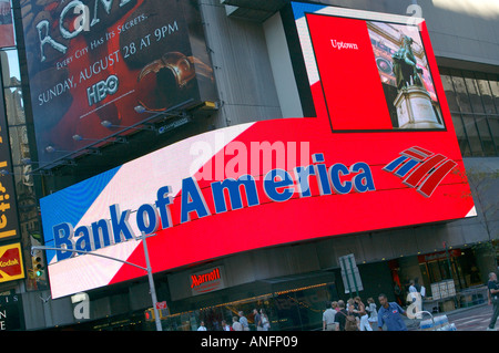 Enorme Bank of America segno, Times Square, New York New York Foto Stock