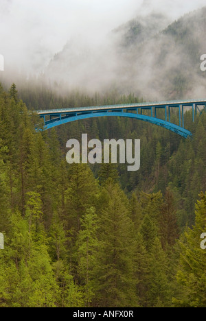 Crowsnest Highway tra Castlegar e Christina Lago, regione di confine, Paulson bridge, British Columbia, Canada. Foto Stock