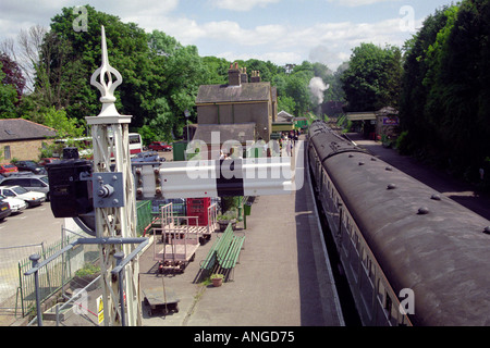 Il semaforo che mostra il segnale di arresto in conserve di Leamington Spa stazione per treni a vapore e carrelli sulla linea di crescione metà Hants Railway Hampshire REGNO UNITO Foto Stock