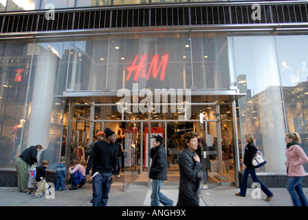 H M Store sulla Fifth Avenue a New York Foto Stock