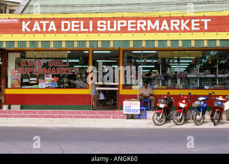 Kata Deli supermercato, Kata, Isola di Phuket, nel sud della Thailandia. Foto Stock