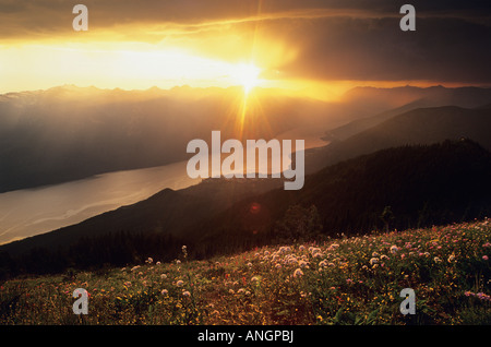 Tramonto dal picco di Idaho, Selkirk Mountains, British Columbia, Canada. Foto Stock