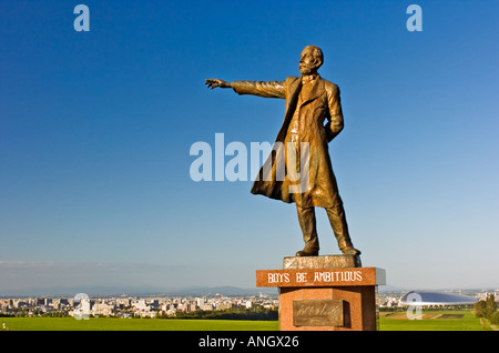 Statua di Dr William Clark S con la famosa frase "Boys essere ambiziosi" in Hitsujigaoka Sapporo Giappone Foto Stock