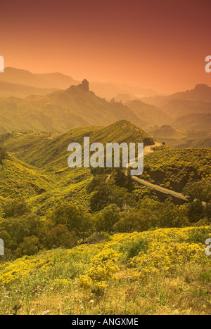 Roque Bentaiga da Cruz Tejeda. Gran Canaria Isole Canarie Spagna Europa Foto Stock
