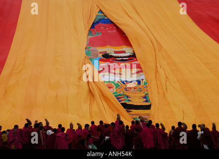 Ogni anno tibetano tradizionale Buddha Thangka festival nel Gansu Labulengsi celebrare. Foto Stock