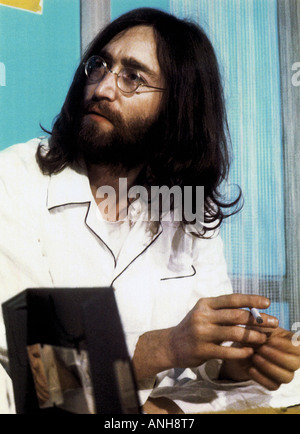 BEATLES John Lennon durante la settimana lungo Bed-In per la pace presso la Queen Elizabeth Hotel Montreal Maggio 1969 Foto Stock